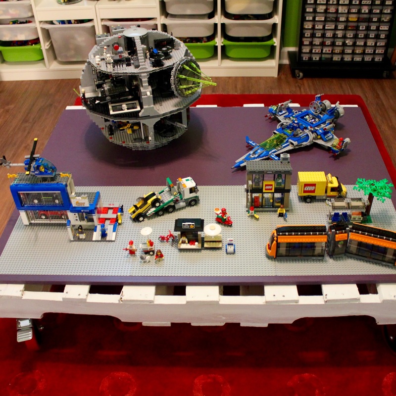 Lego Pallet Table. MotherDaughterProjects.com
