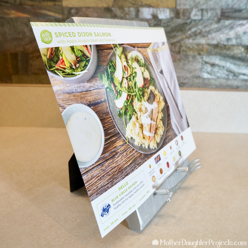 The stand can hold recipes cards of many sizes. 